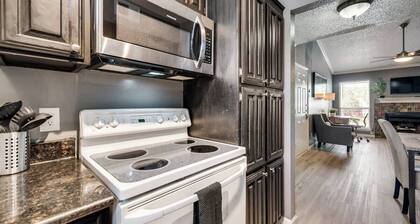 I18 – World Cup Stay - 18 min to AT&T - Sleeps 4 - Free Parking