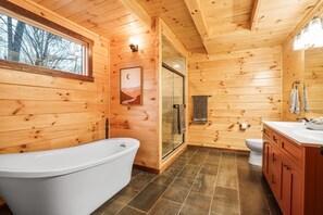 Shower, hair dryer, towels - Red Fox Cabin | Hocking Hills, Hot Tub, EV Charger (Logan)