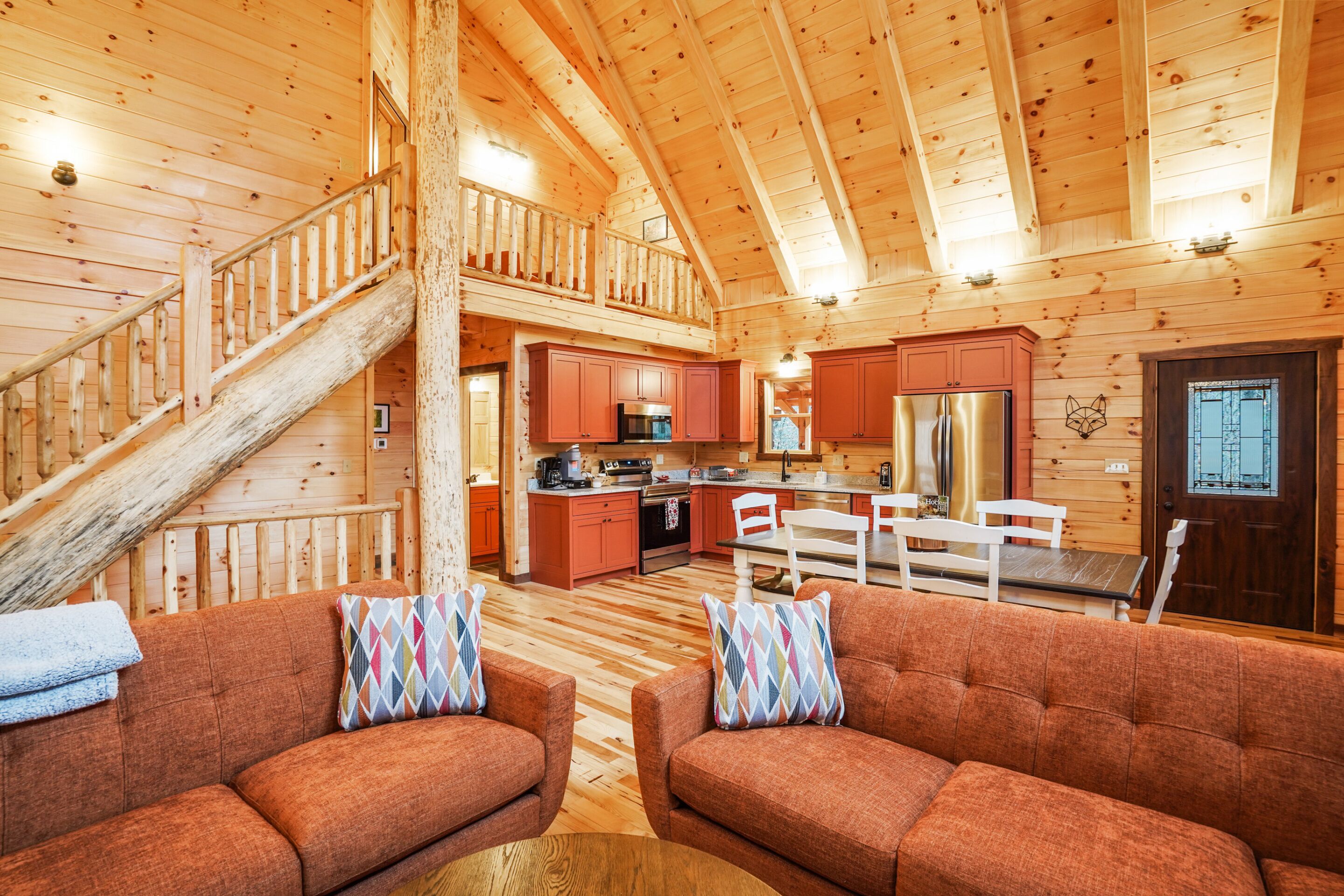 Red Fox Cabin | Hocking Hills, Hot Tub, EV Charger Reviews, Deals