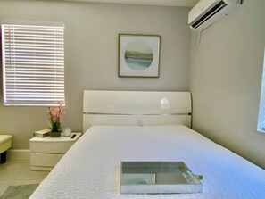 1 bedroom, iron/ironing board, travel crib, free WiFi - This apartment is a 1 bedroom(s), 1 bathrooms, located in Fort Lauderdale, FL. (Fort Lauderdale)