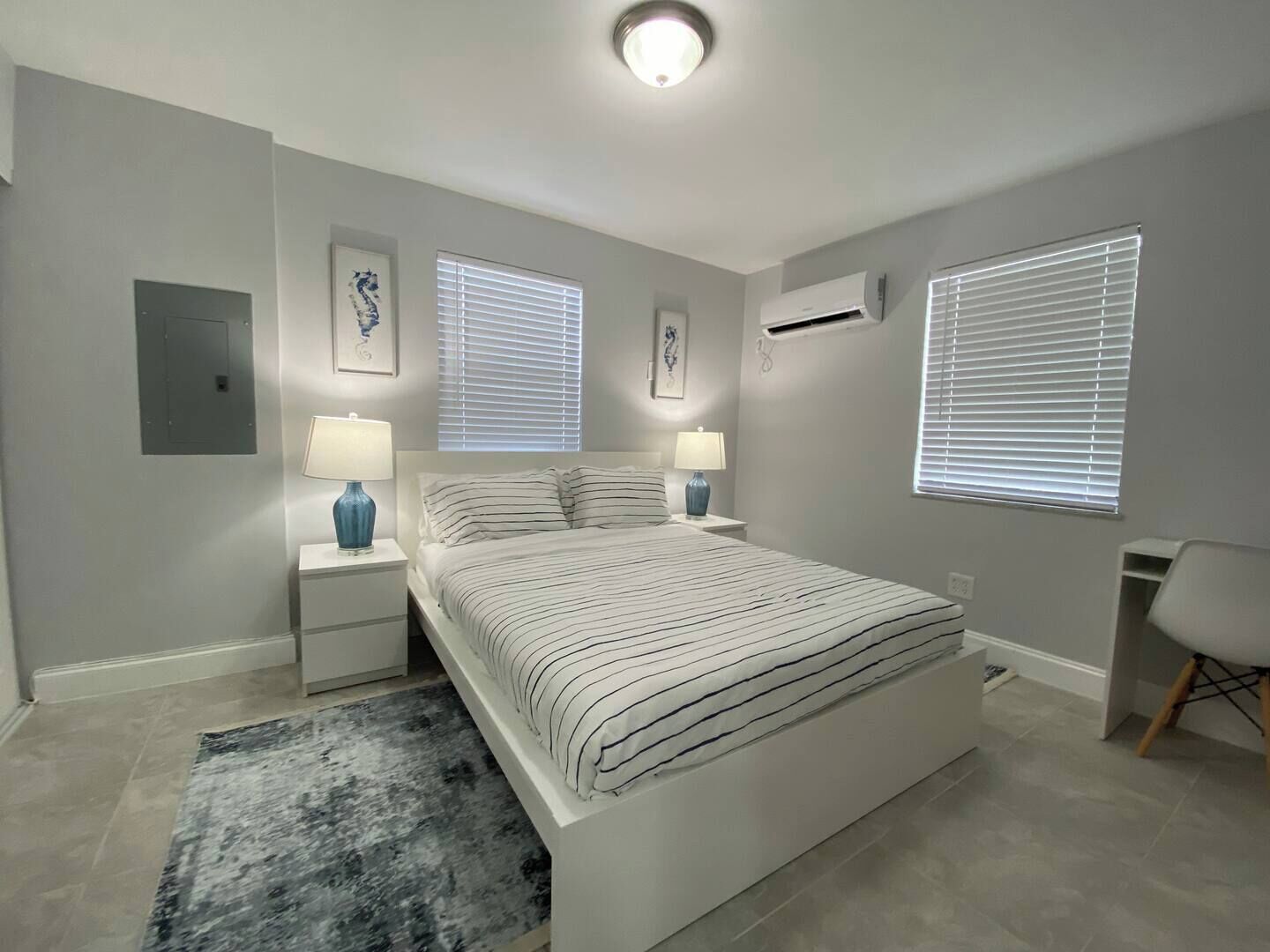 1 Schlafzimmer, Schreibtisch, Bügeleisen/Bügelbrett, Reisekinderbett