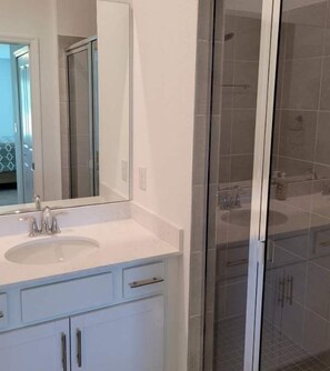 Bathroom - Stunning Golf Resort, Beautiful brand new 2 BR, 2 Bath and a den condo.  (Venice)