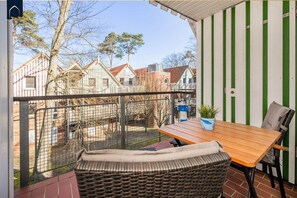 Outdoor dining - Seeblick - Ferienwohnung Leuchtturm (Koserow)