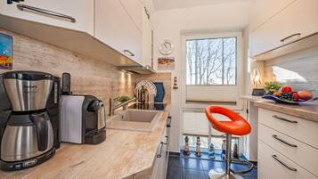 Kühlschrank, Ofen, Herdplatte, Geschirrspüler