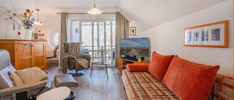 Télévision, lecteur de DVD, chaîne hi-fi