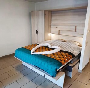 1 chambre, Wi-Fi gratuit, draps fournis