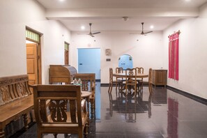 Dining - Saral villa (Puducherry)