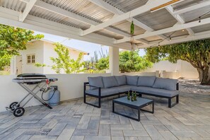 Terrace/patio - Lovely 3BR2BA w/ WiFi, Parking in Central Location (Noord)