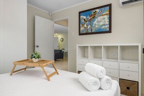 3 bedrooms, iron/ironing board, WiFi, bed sheets