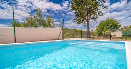 Awesome home in Alcala la Real