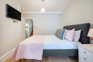 2 bedrooms, iron/ironing board, travel crib, free WiFi