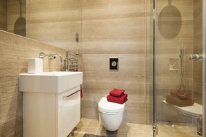 Haartrockner, Handtücher