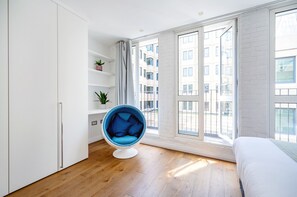 2 bedrooms, iron/ironing board, travel crib, free WiFi
