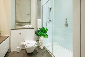 Hair dryer, towels