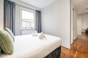 3 bedrooms, iron/ironing board, travel cot, free WiFi