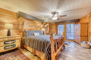 4 Schlafzimmer, Schreibtisch, Bügeleisen/Bügelbrett, kostenloses WLAN