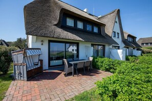 Outdoor dining - Wattkieker-steinum - Ferienwohnung Unter Reet mit Atemberaubenden Blick auf das Wattenmeer (Sylt)