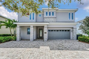 Exterior - 8BR Spectacular Villa • Games Room • Near Disney (Kissimmee)