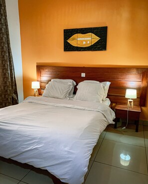 2 soverom, strykejern/-brett, wi-fi og sengetøy