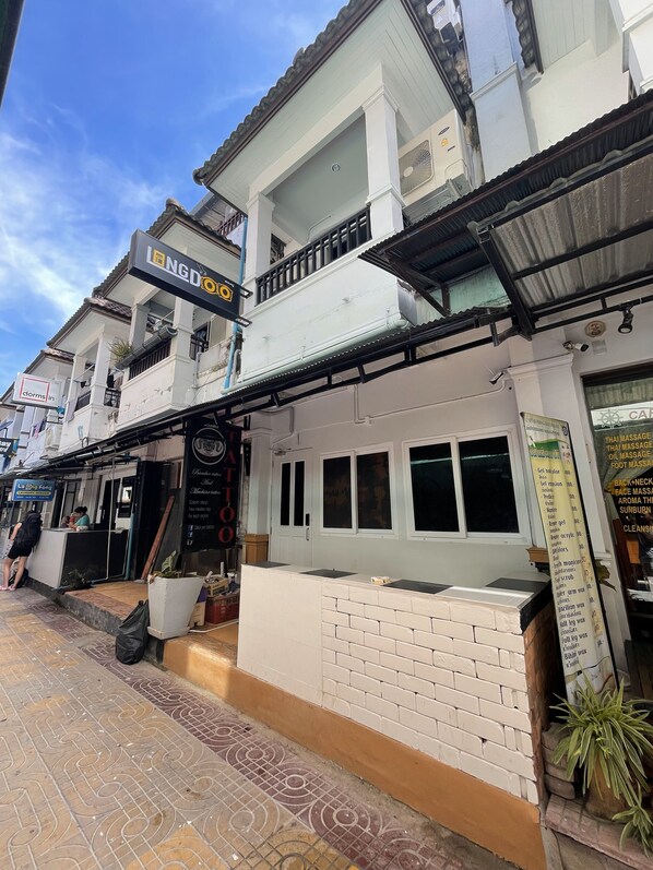 Front of property - Long Doo Hostel (Ko Phi Phi)