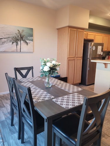 Unpretentious 2 Story 3 Bedroom Home in North Las Vegas Sleeps 6