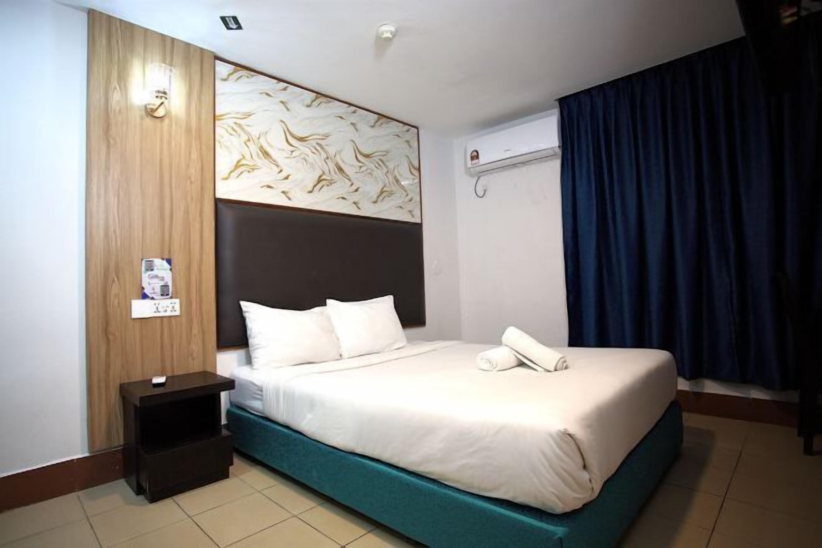 Down duvets, desk, iron/ironing board, free WiFi