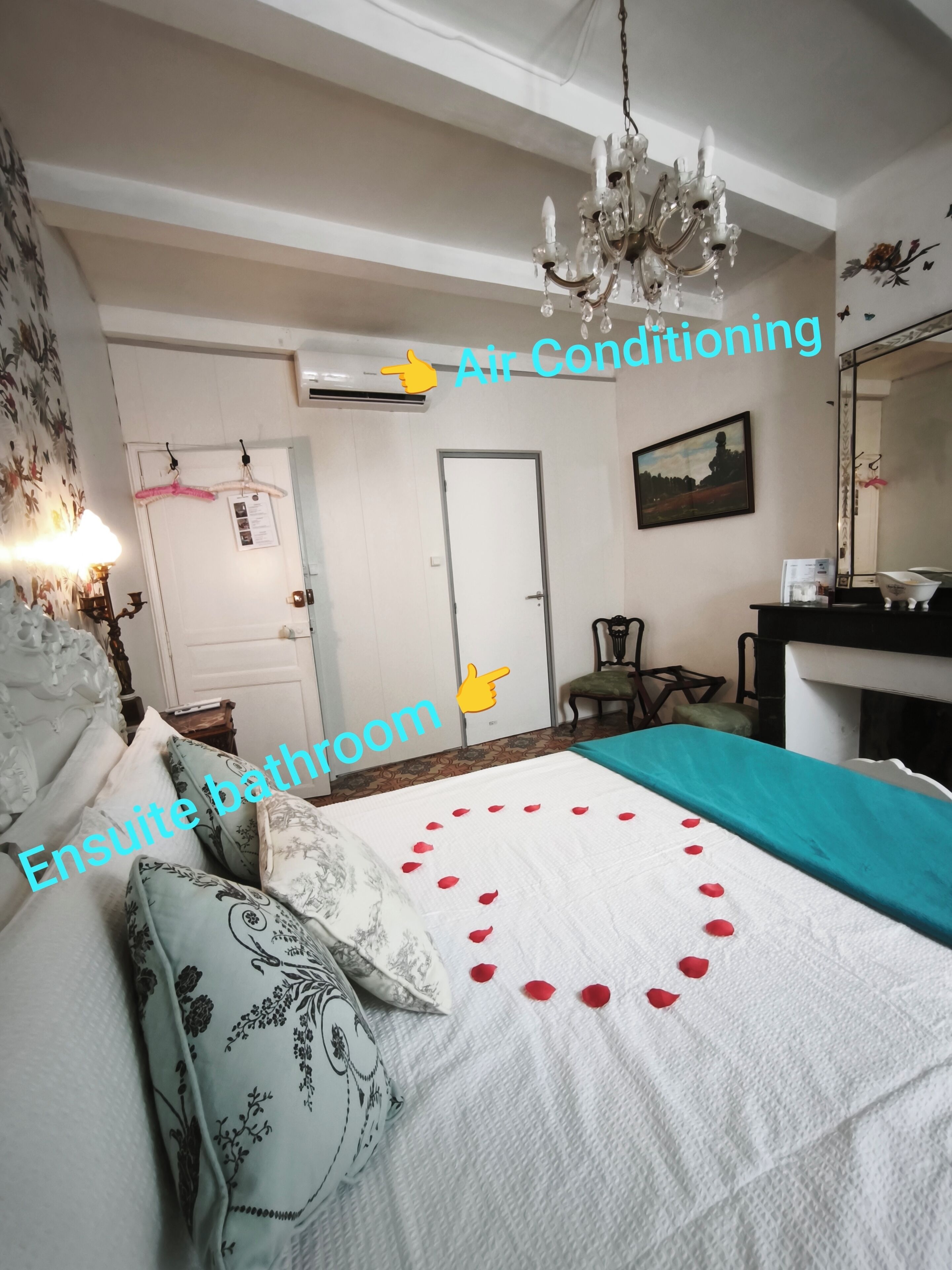 Habitación Deluxe doble, 1 cama de matrimonio grande (Village View) | Ropa de cama de alta calidad y colchones viscoelásticos