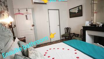 Habitación Deluxe doble, 1 cama de matrimonio grande (Village View) | Ropa de cama de alta calidad y colchones viscoelásticos