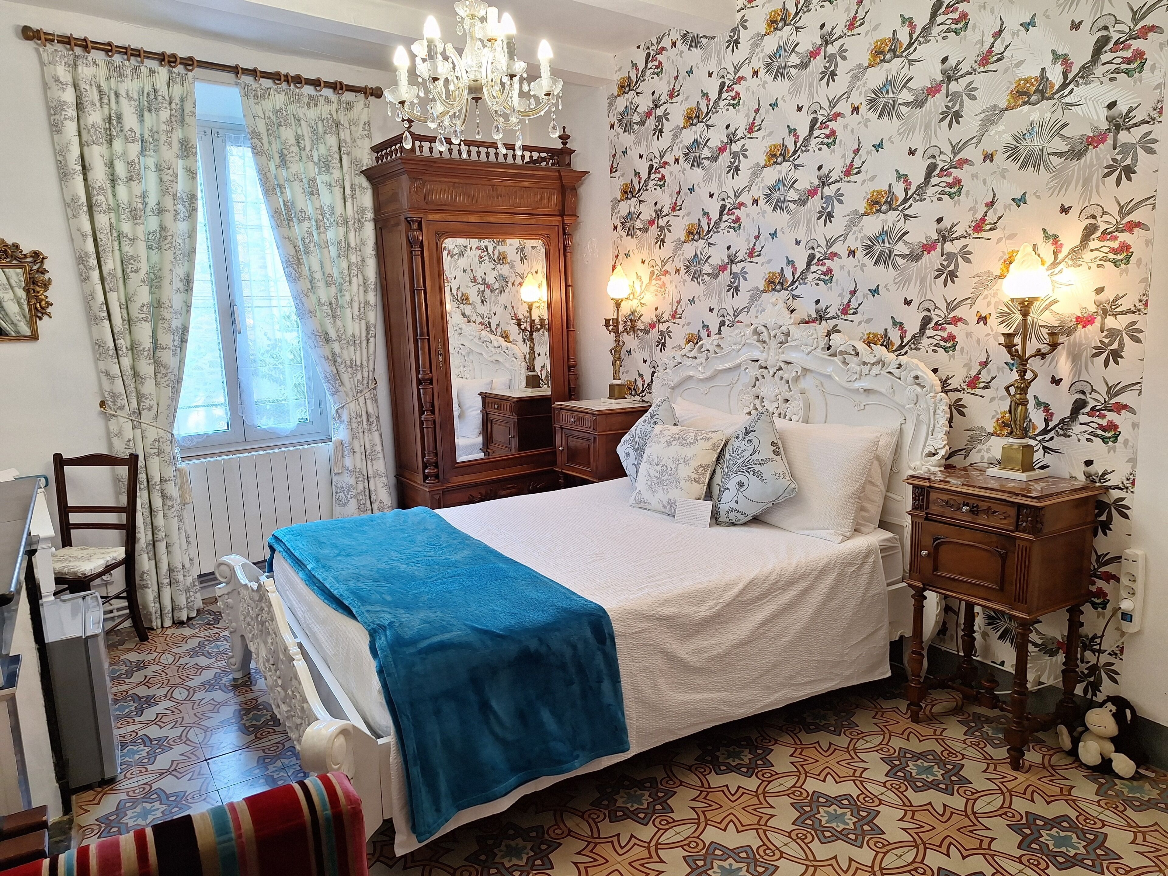 Deluxe tweepersoonskamer, 1 kingsize bed (Village View) | Luxe beddengoed, bedden met traagschuimmatrassen, reisbedje, gratis wifi