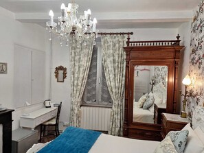 Deluxe Double Room, 1 King Bed, Village View | Free WiFi