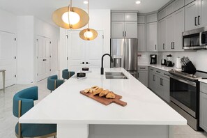 Exterior - Vor5482cd: 5 Bed, Candy, Pool (Orlando)