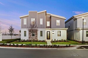 Exterior - Vor5503aa: 9 Bed, Candy, Toy Box, Theater (Orlando)