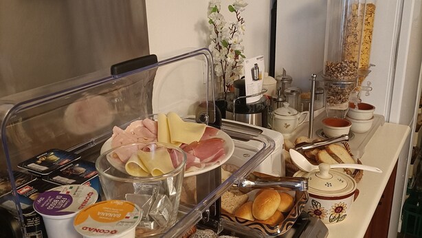 Free daily buffet breakfast - AFFITTACAMERE IL CERCHIO (Ravenna)