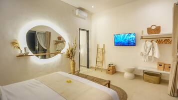 4 bedrooms, desk, iron/ironing board, travel crib