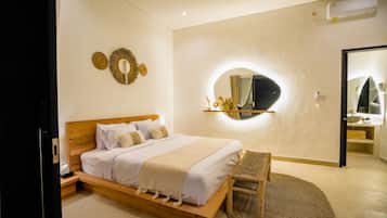 4 bedrooms, desk, iron/ironing board, travel crib