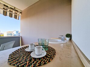 Interior - Luminous one Bedroom Flat With Side sea View (San Michele al Tagliamento)