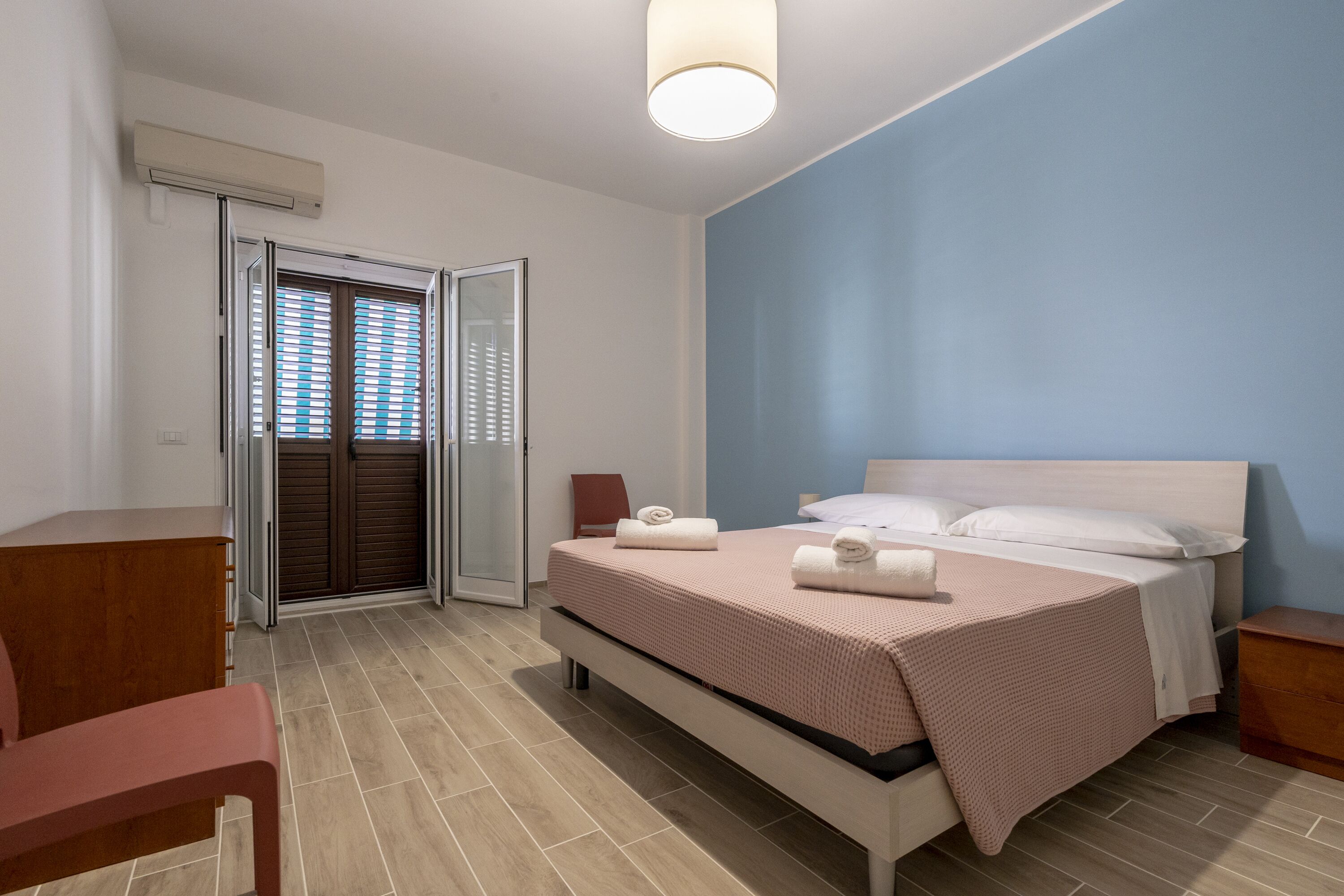 Appartamento Comfort | 2 camere, biancheria da letto di alta qualità, copriletto in piuma