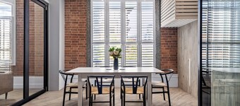 Luxurious Woolstore Living! ~Teneriffe