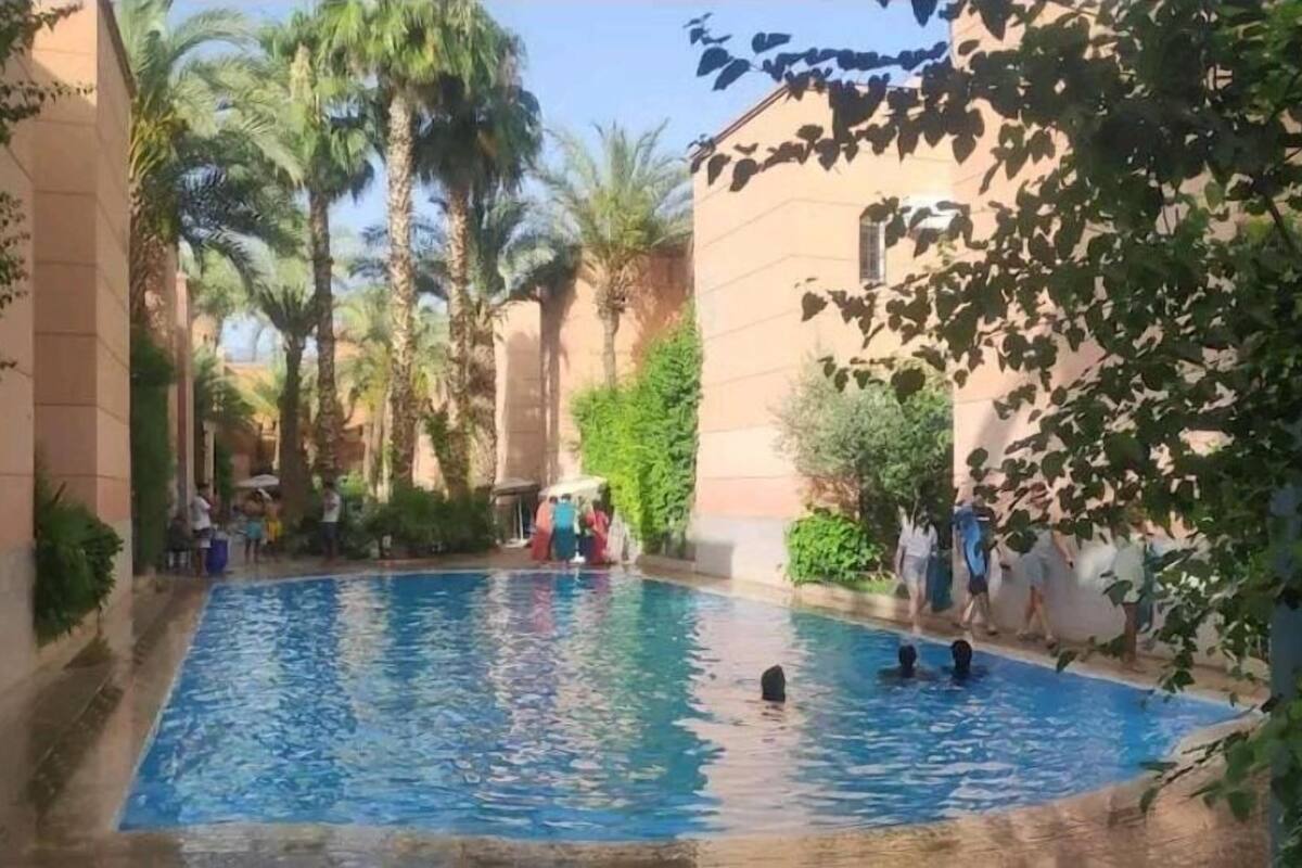 3 عدّة غرف نوم وواي فاي مجانًا وملاءات أسرّة