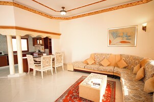 标准别墅, 2 间卧室, 度假村景观 | 意大利 Frette 床单、高档床上用品、羽绒被、加厚床垫