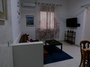 Maison, 3 chambres, fumeur, balcon | Coin séjour