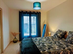 4 bedrooms, free WiFi, bed sheets