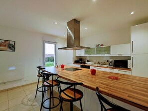 Fridge, microwave, dishwasher
