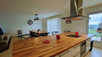 Fridge, microwave, dishwasher