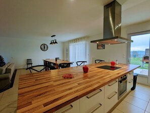 Fridge, microwave, dishwasher