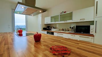 Fridge, microwave, dishwasher