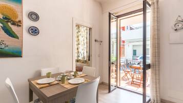 Classic Apartment | Living area