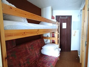 Iron/ironing board, WiFi