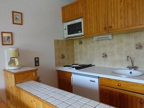 Frigorifero, forno, macchina per tè/caffè, tostapane