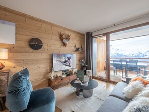 TV - Modern apartment near slopes with wifi and parking (Huez)